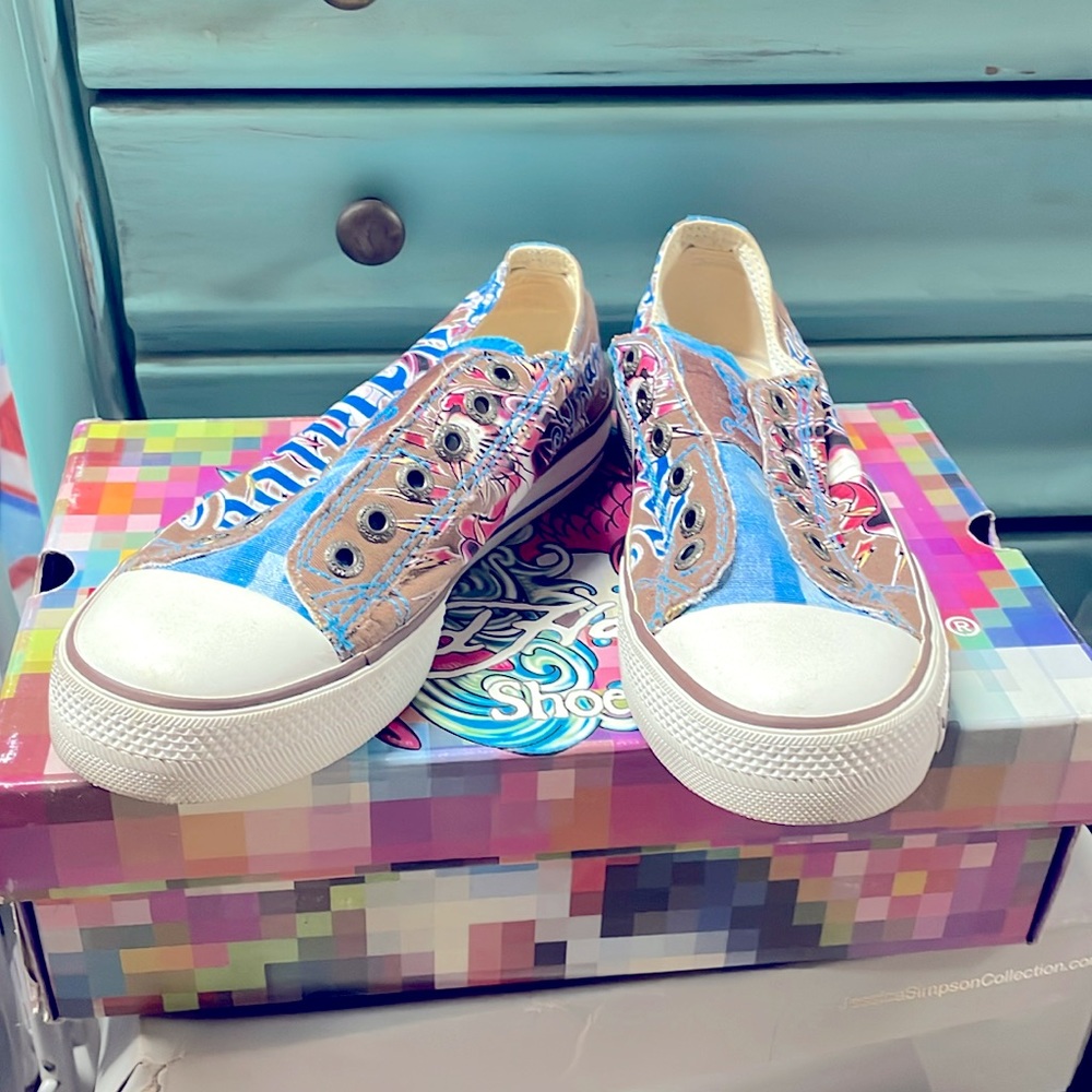Ed Hardy shoes- size 5